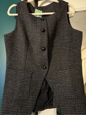Sleeveless Tweed Button Front Vest in Black and White